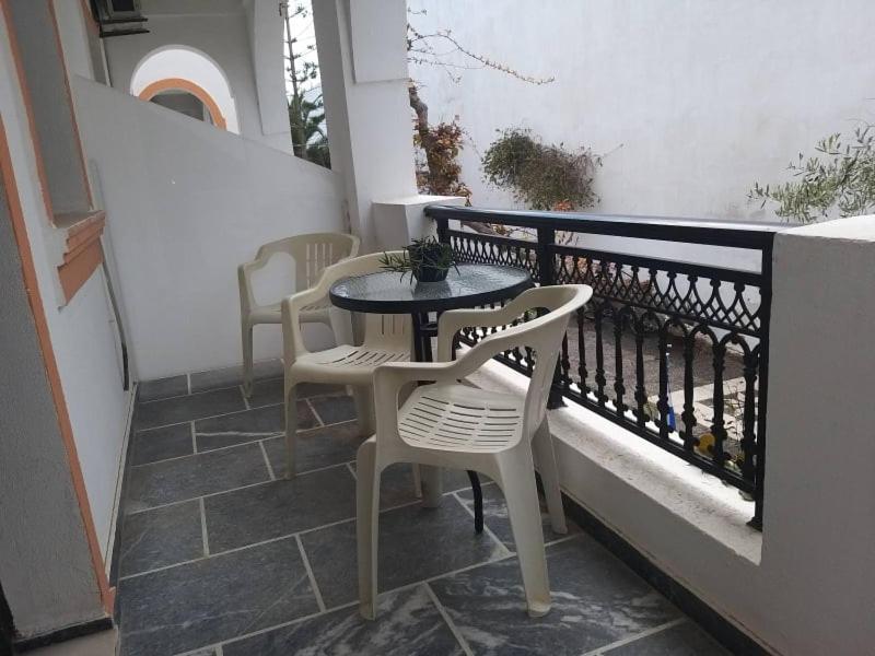 Hotel Koralli Kamari  Ngoại thất bức ảnh