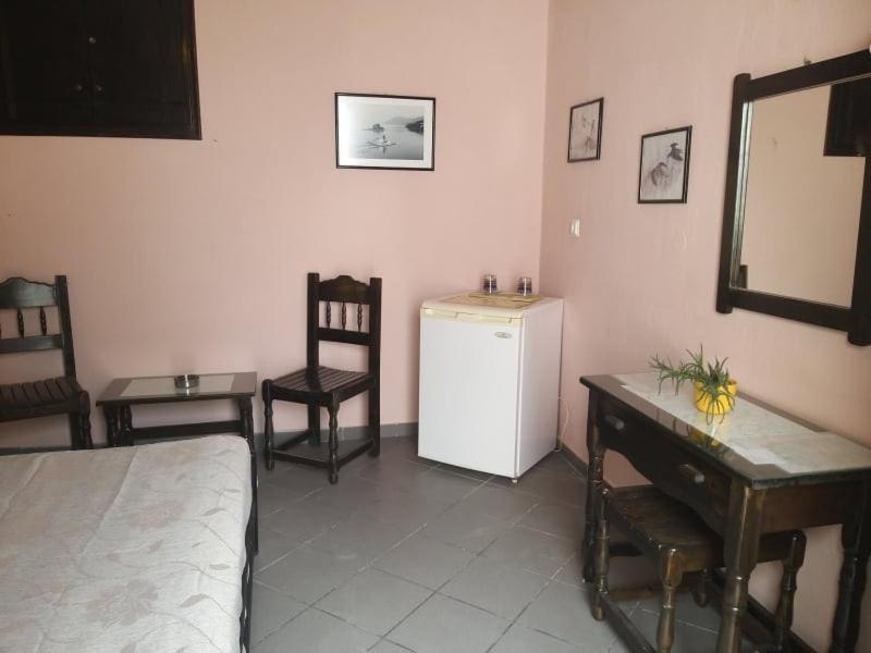Hotel Koralli Kamari  Ngoại thất bức ảnh