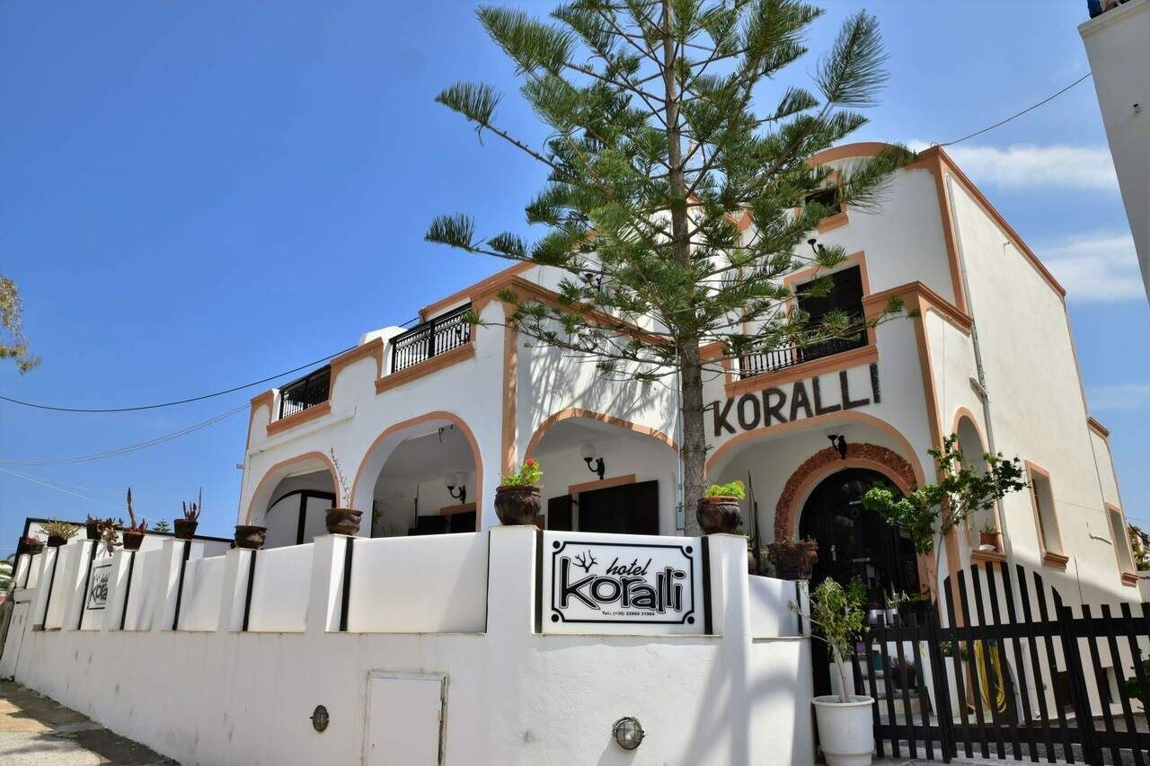 Hotel Koralli Kamari  Ngoại thất bức ảnh